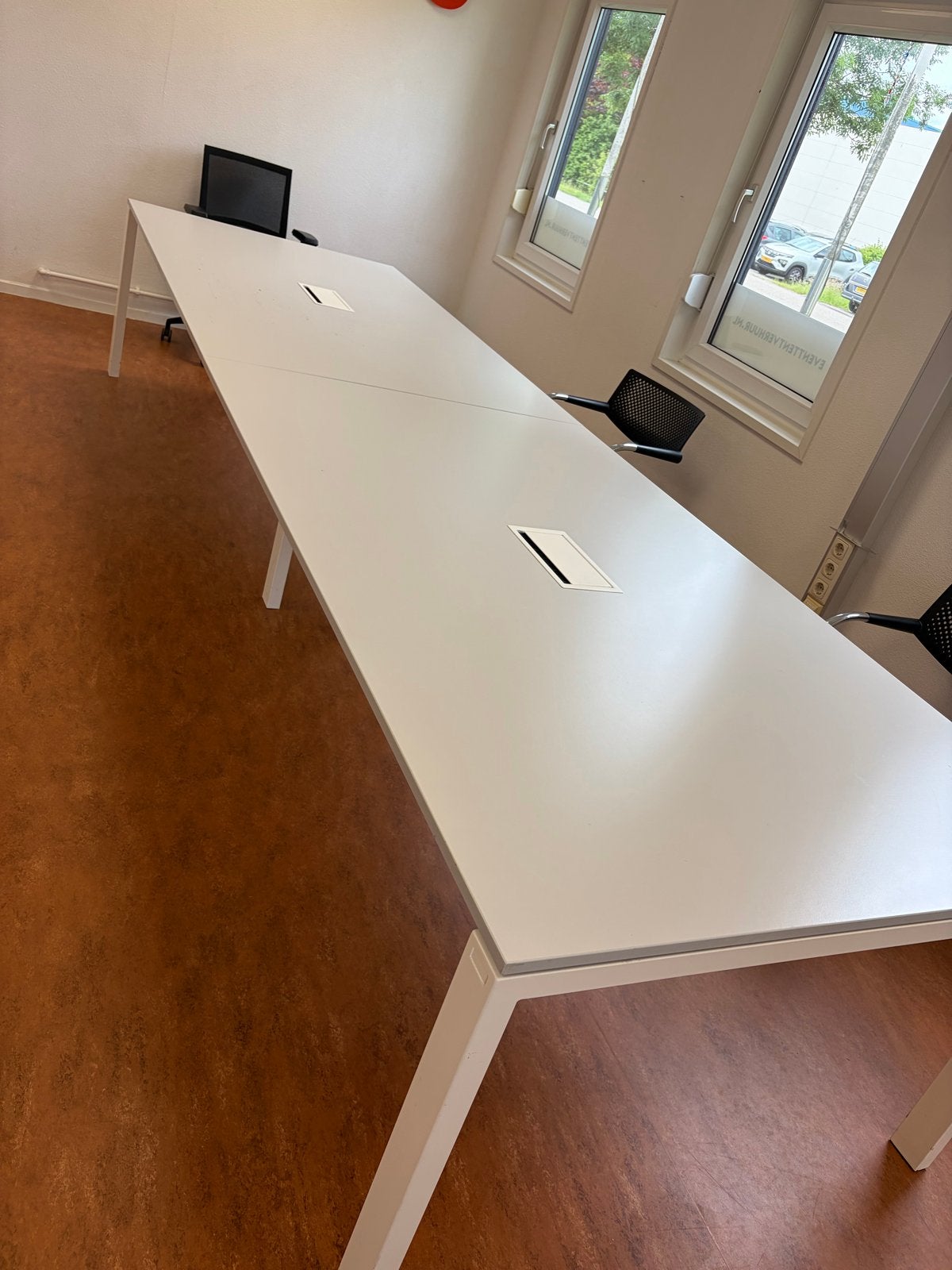 Grote vergadertafel 400x120cm met 6 stopcontacten, Zakelijke goederen, Kantoor en Winkelinrichting | Kantoormeubilair en Inrichting