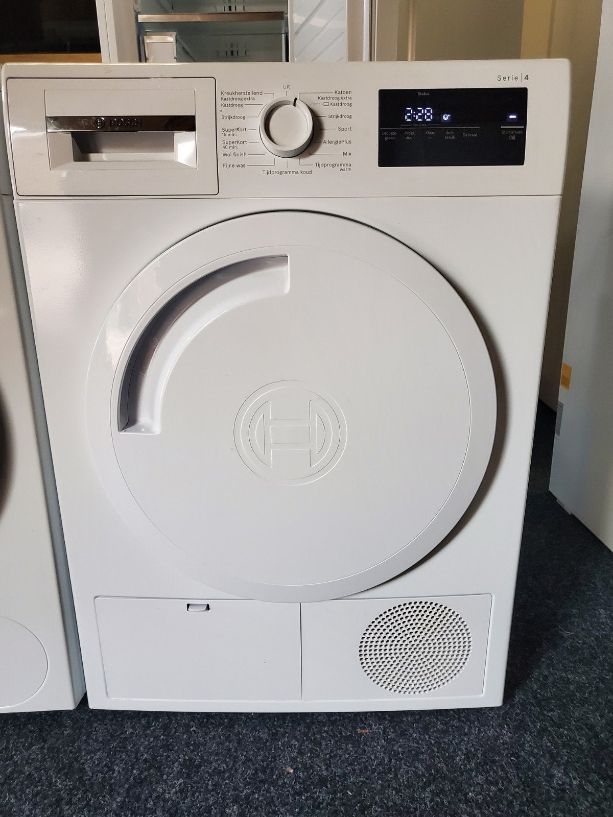 Bosch jonge  condensdroger aangeschaft in 2024..., Ophalen, Minder dan 85 cm, Anti-kreukfase, 8 tot 10 kg