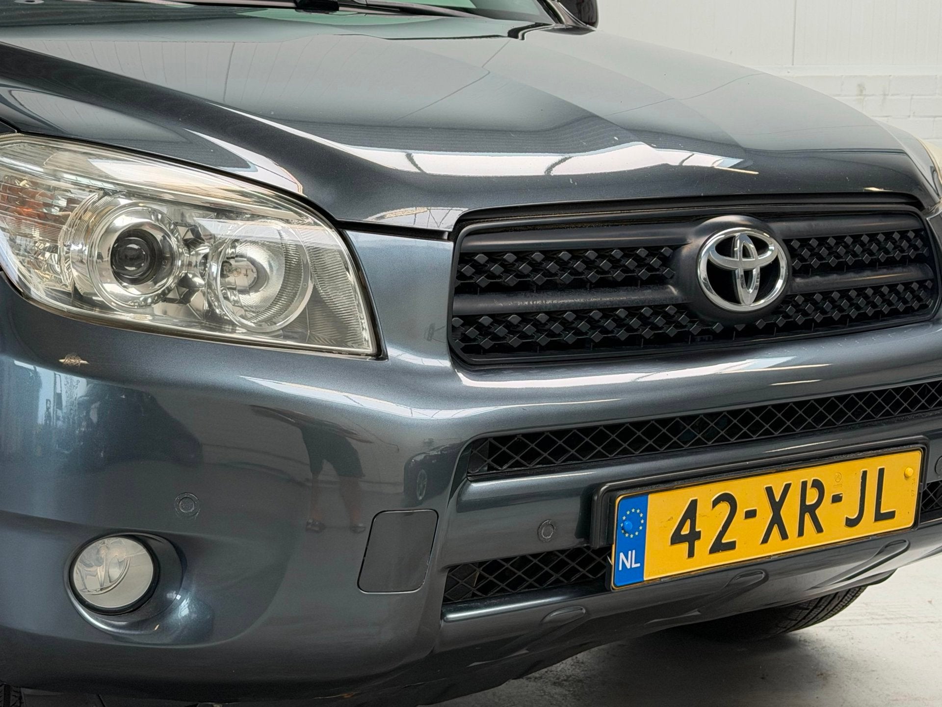 Toyota RAV4 2.0 VVTi Executive|Leder|Stoelverwarming, Auto's, Toyota, Automaat, 1998 cc, Gebruikt, Zwart
