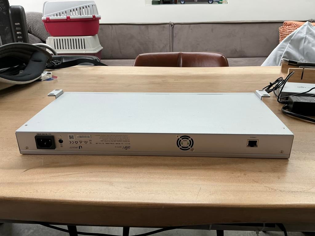 Ubiquiti UniFi Switch 24 (USW-24) - Managed Gigabit Switch, Ophalen of Verzenden, Zo goed als nieuw