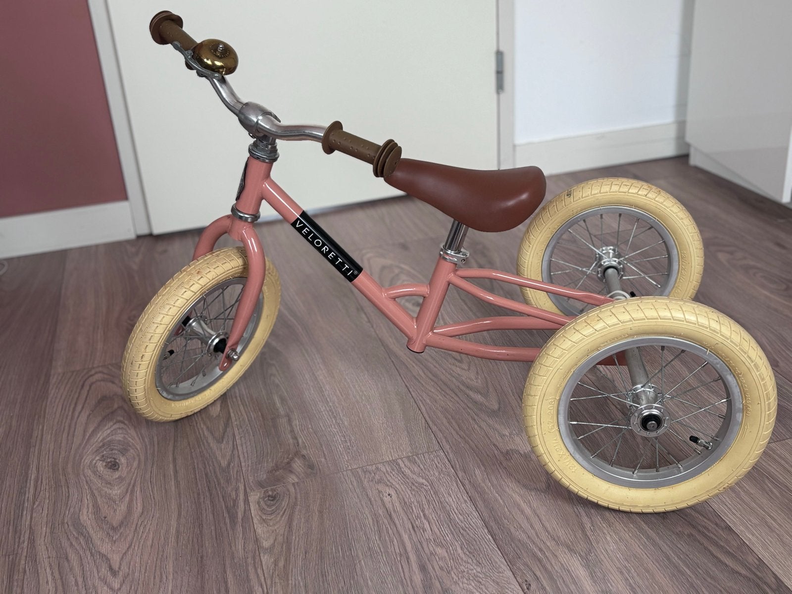 Trybike van Veloretti kleur blazing salmon. Weinig gebruikt, Ophalen, Zo goed als nieuw, Minder dan 16 inch