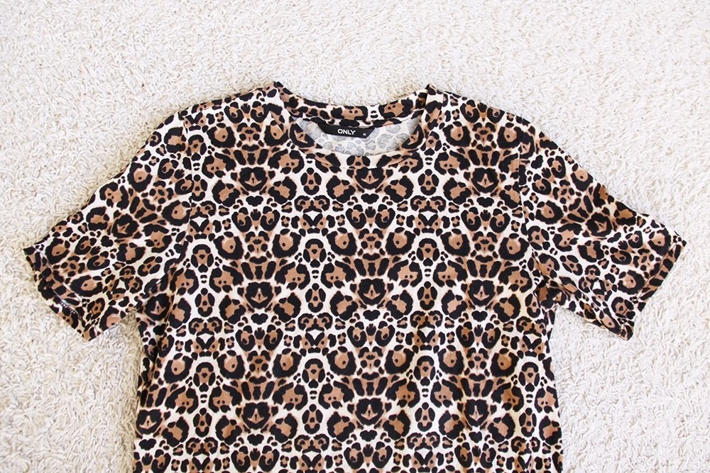 Mooi Only Panter Truitje 100% Katoen (M) - 62 € 15,-, Maat 38/40 (M), Only, Bruin, Ophalen of Verzenden
