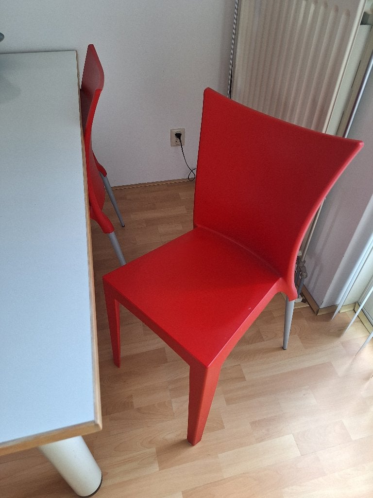 4 design stoelen Arrmet, Ophalen, Kunststof, Zo goed als nieuw, Vier
