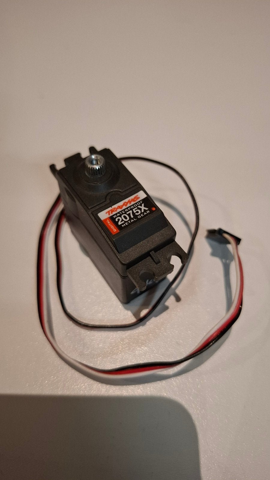 Traxxas 2075X Waterdichte stuurservo met Metalen Tandwielen, Overige merken, Gebruikt, Ophalen of Verzenden, Groter dan 1:32