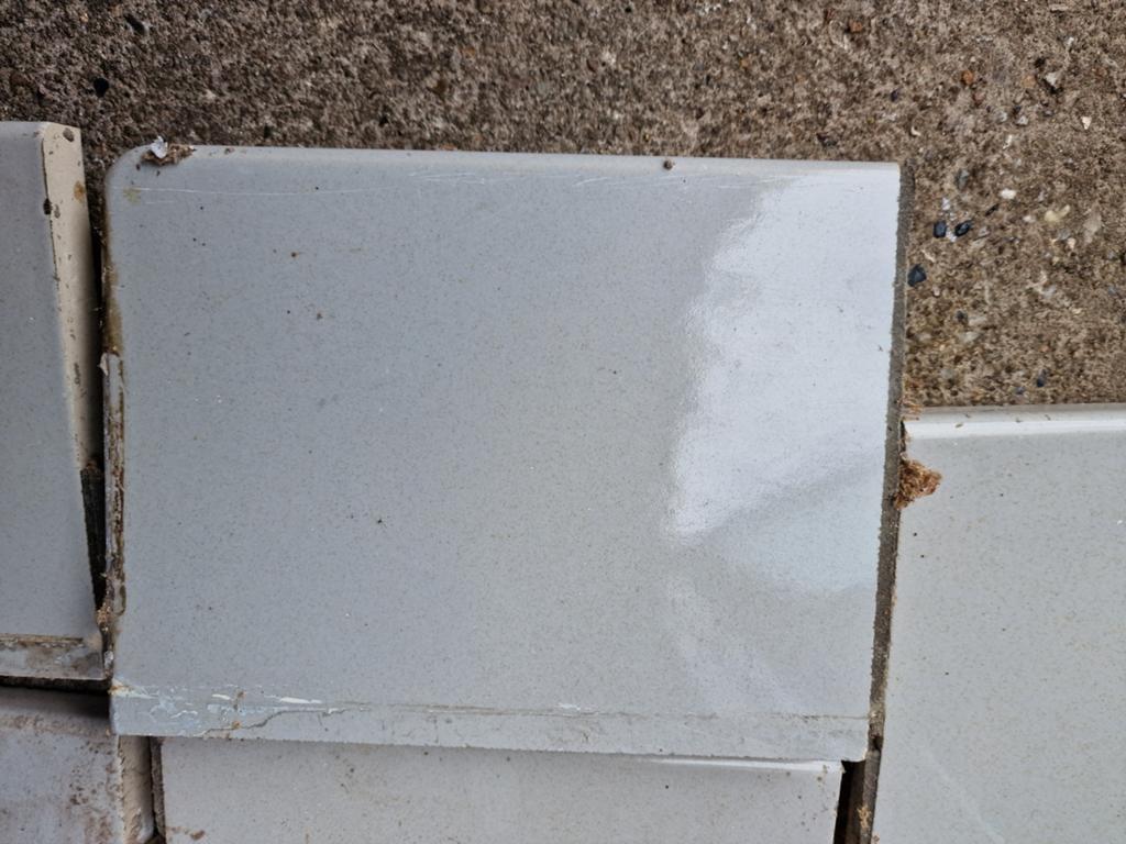 8,5 Vernsterbank tegels, Doe-het-zelf en Verbouw, Tegels, Gebruikt, Keramiek, Overige typen, 20 tot 40 cm