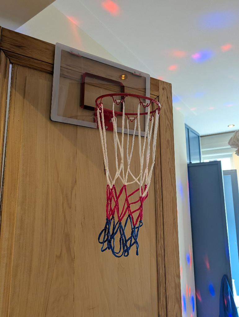 Deur basketbalring met lange net + bal, Ophalen, Gebruikt, Bal