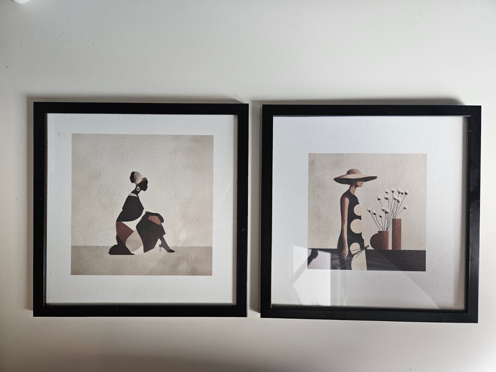Set van 2 moderne kunst prints - Vrouwenfiguren, Figuren, Papier/karton, Ophalen of Verzenden, Print