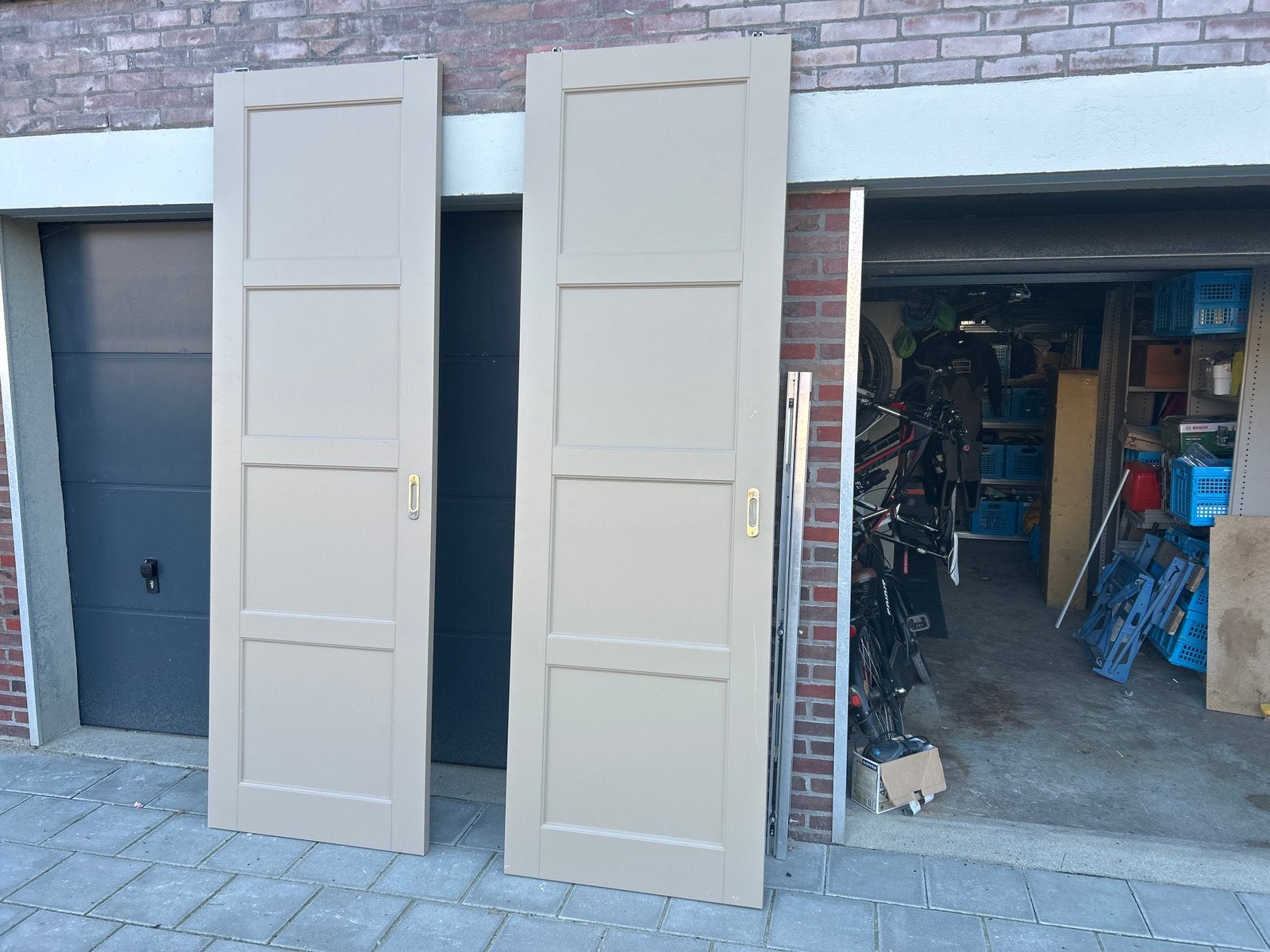 Schuideuren kast, Ophalen, Zo goed als nieuw