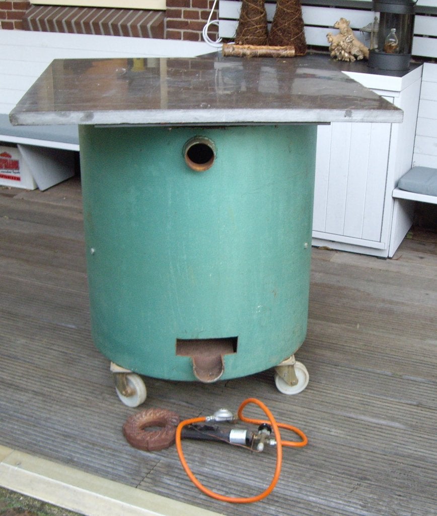 VERWARMDE hangtafel werkplaatskachel ideaal als rooktafel, Tuin en Terras, Ophalen, Gebruikt, Waterbestendig