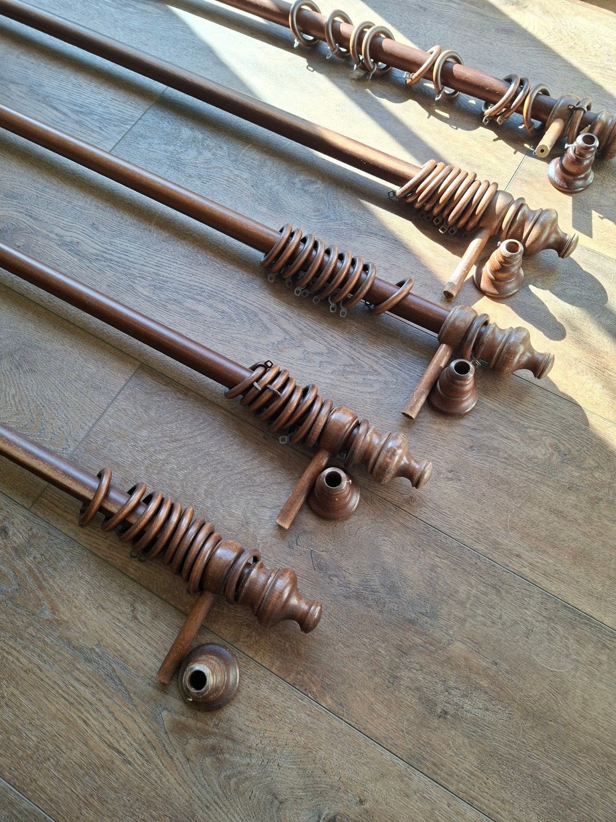 5x houten gordijnroedes met ringen en houders, Ophalen, Met ringen, Gebruikt, Bruin