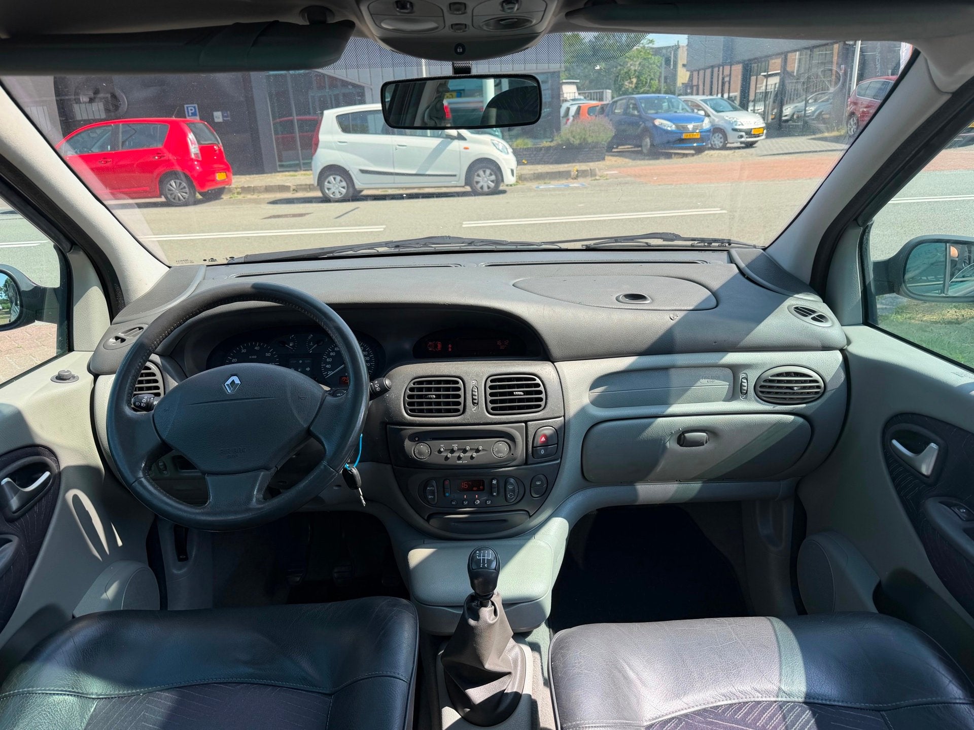 Renault Scénic 1.6-16V Expression/Airco/Pano Dak/Trekhaak/N, Gebruikt, 1225 kg, Origineel Nederlands, Bedrijf