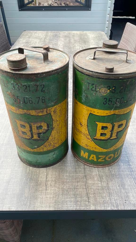 Te koop twee zeer oude blikken van het benzine merk Bp, Verzamelen, Ophalen of Verzenden, Gebruikt
