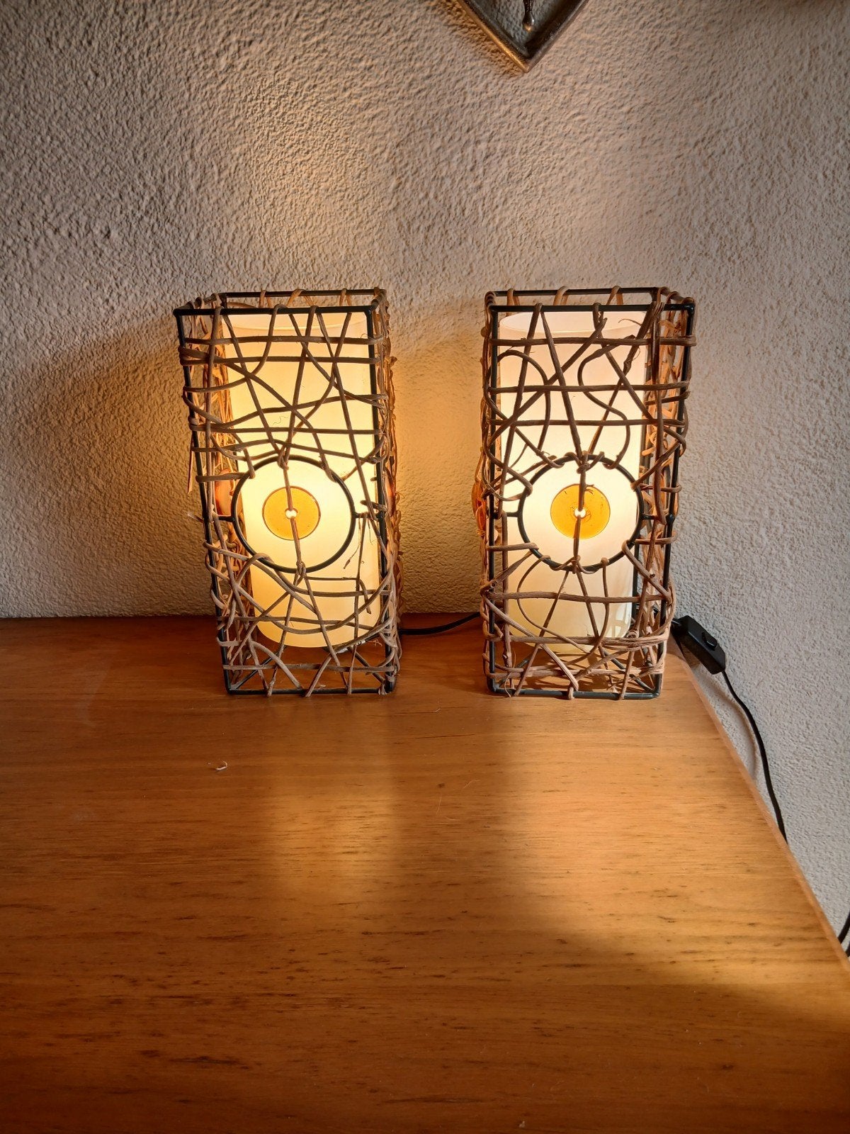 Set van 2 rieten tafellampen met amberkleurige details, Beige, Gebruikt, Ophalen of Verzenden, Sfeerlamp