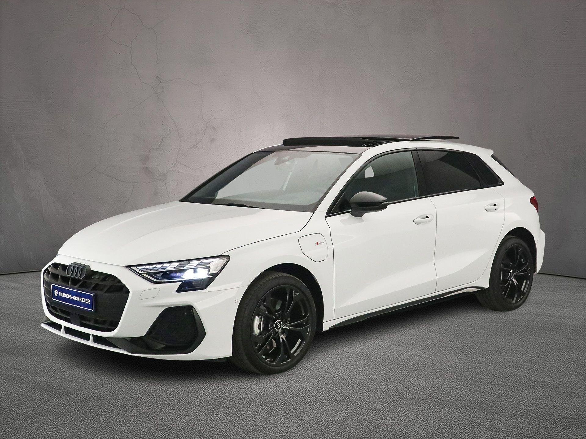 Audi A3 Sportback 40 TFSI e S edition | Panorama Dak | Adapt