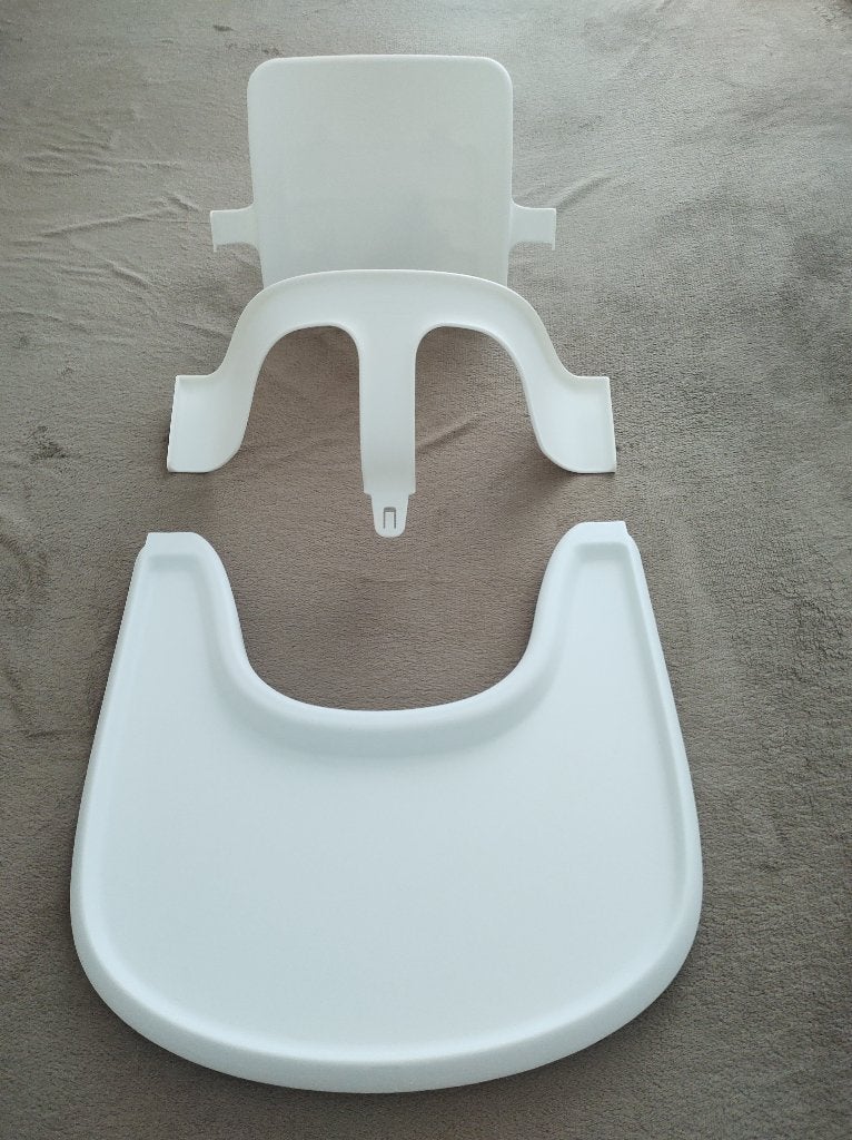 Stokke Baby Set + Tafelblad wit  /  Stokke Babyset + Tray, Kinderen en Baby's, Kinderstoelen, Ophalen of Verzenden, Zo goed als nieuw