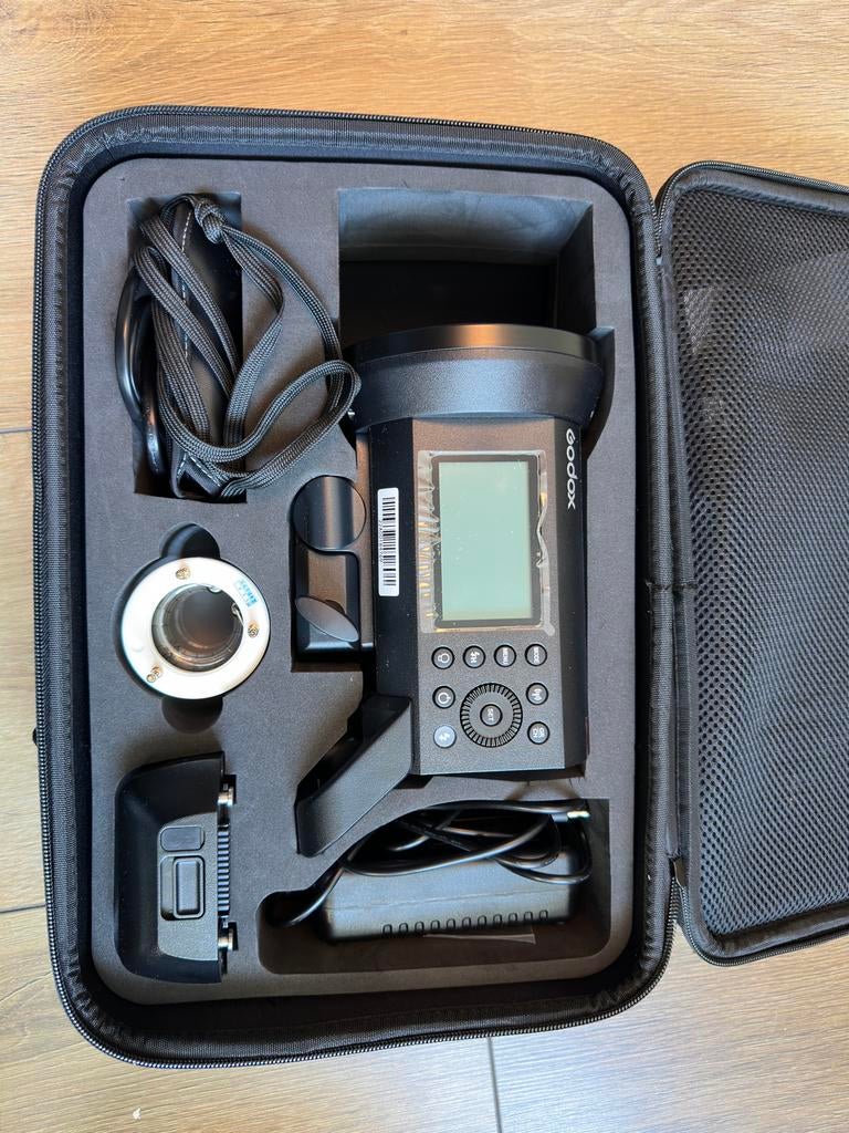 Godox flitser en Nanlite Forza 60B met accessoires, Ophalen, Nieuw, Lamp of Flitsset