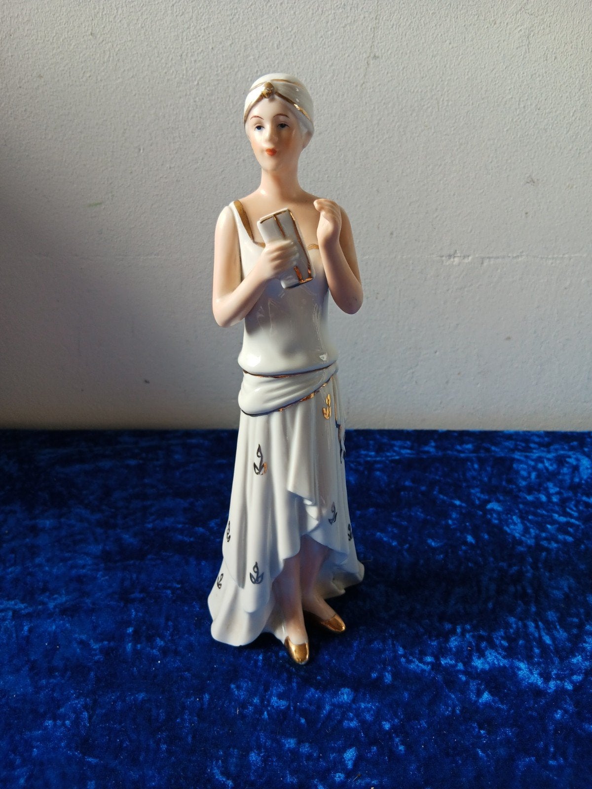 SBL Regal Art Deco Flapper Meisje Keramiek Beeldje, Ophalen of Verzenden
