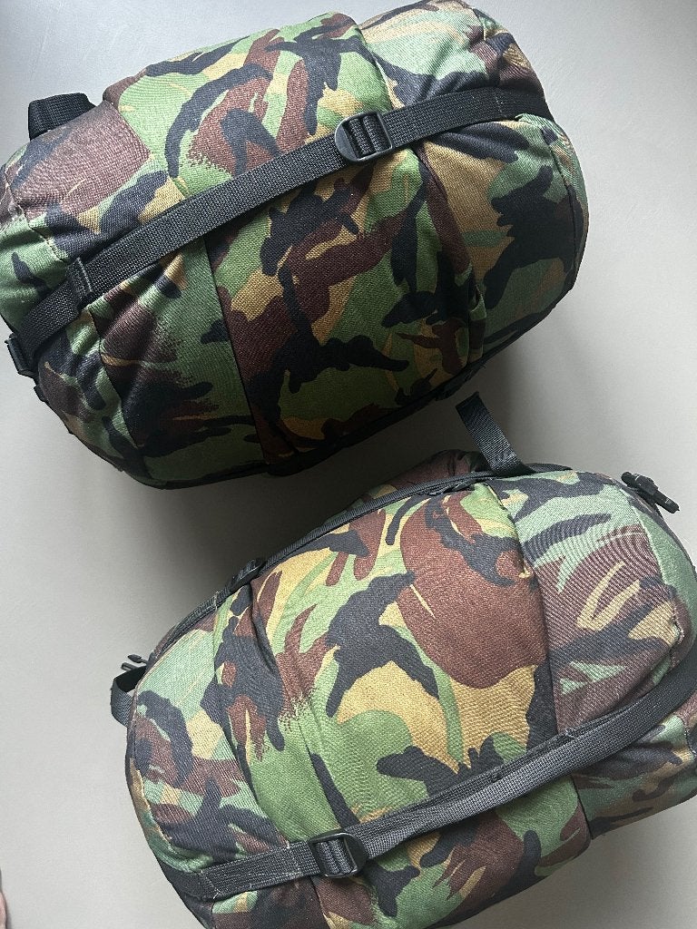 2x Leger defensie slaapzak M90 KL - Koninklijke luchtmacht, Caravans en Kamperen, Slaapzakken, Zo goed als nieuw, Ophalen