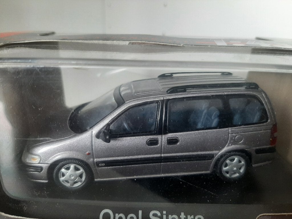 Opel sintra grijs 1:43 schuco, Ophalen of Verzenden, Zo goed als nieuw, Auto, Schuco