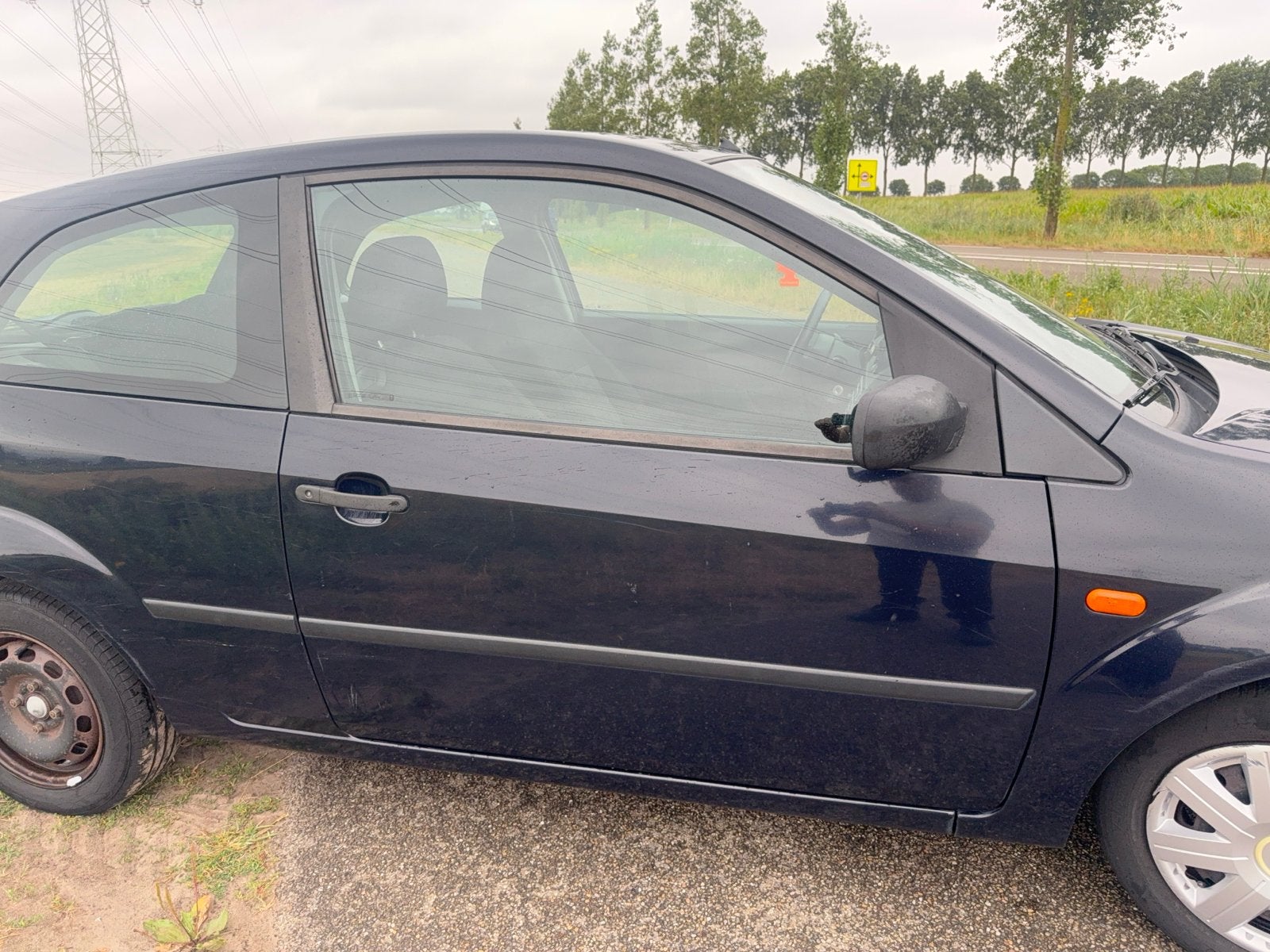 Ford Fiësta 1.3 8V 3DR 2005 Blauw, Auto's, 1299 cc, Stof, 40 €/maand, Zwart