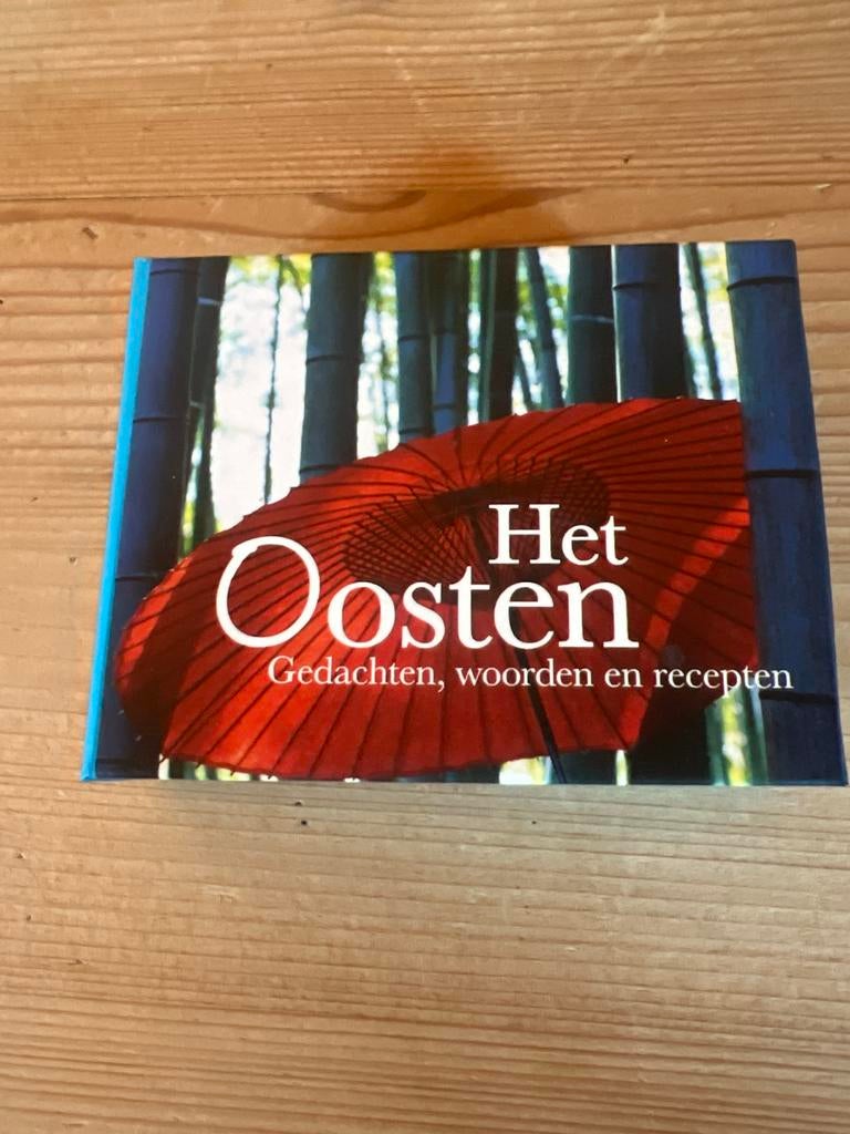 Het Oosten: Gedachten, woorden en recepten, Boeken, Ophalen of Verzenden, Zo goed als nieuw, Azië en Oosters, Hoofdgerechten