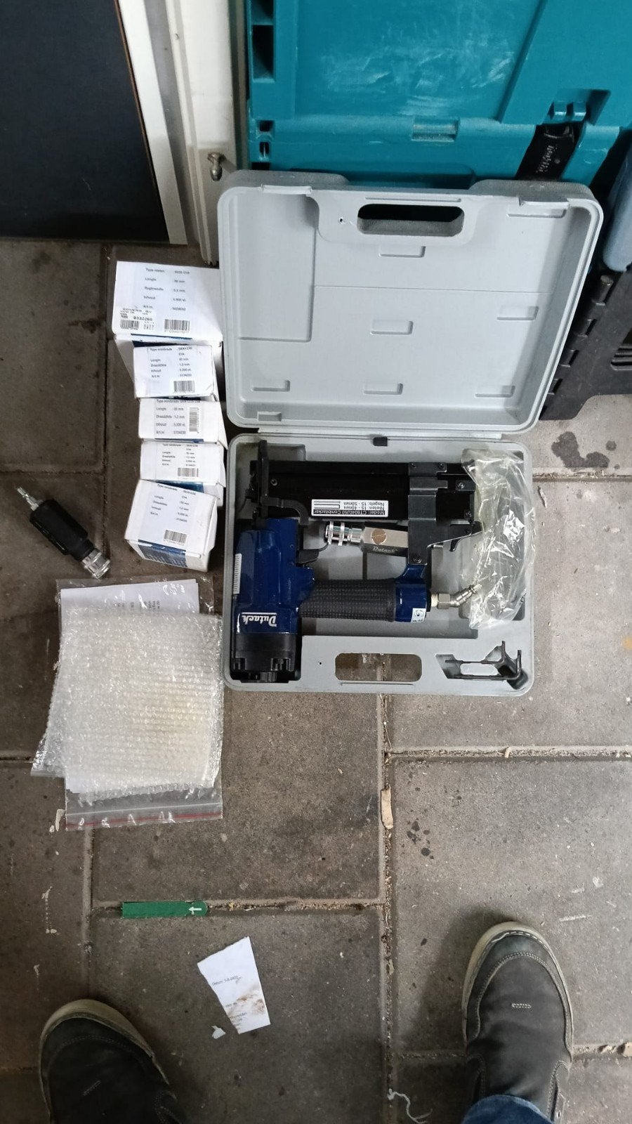 Dutack tacker/nietmachine met accessoires, Ophalen of Verzenden, Gebruikt, Tacker/nietmachine, Overige merken