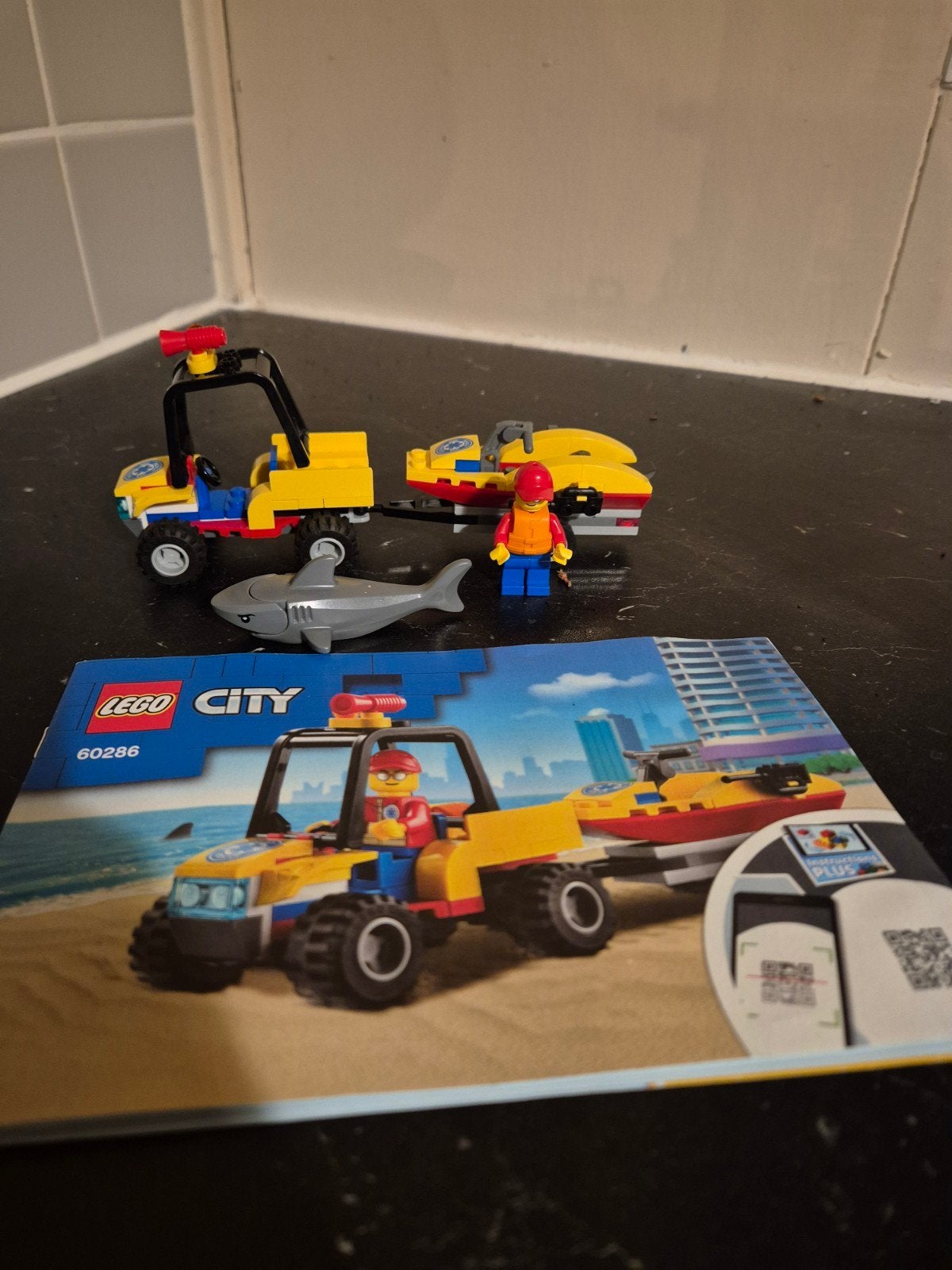 LEGO City 60286 Strandreddingsvoertuig met haai, City, Lego, Ophalen of Verzenden, Zo goed als nieuw