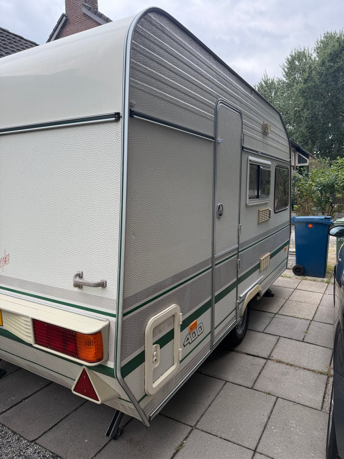 Chateau Chiara 400 Caravan met voortent en luifel, Caravans en Kamperen, Chateau, Omvormbare zithoek, Kachel, Treinzit