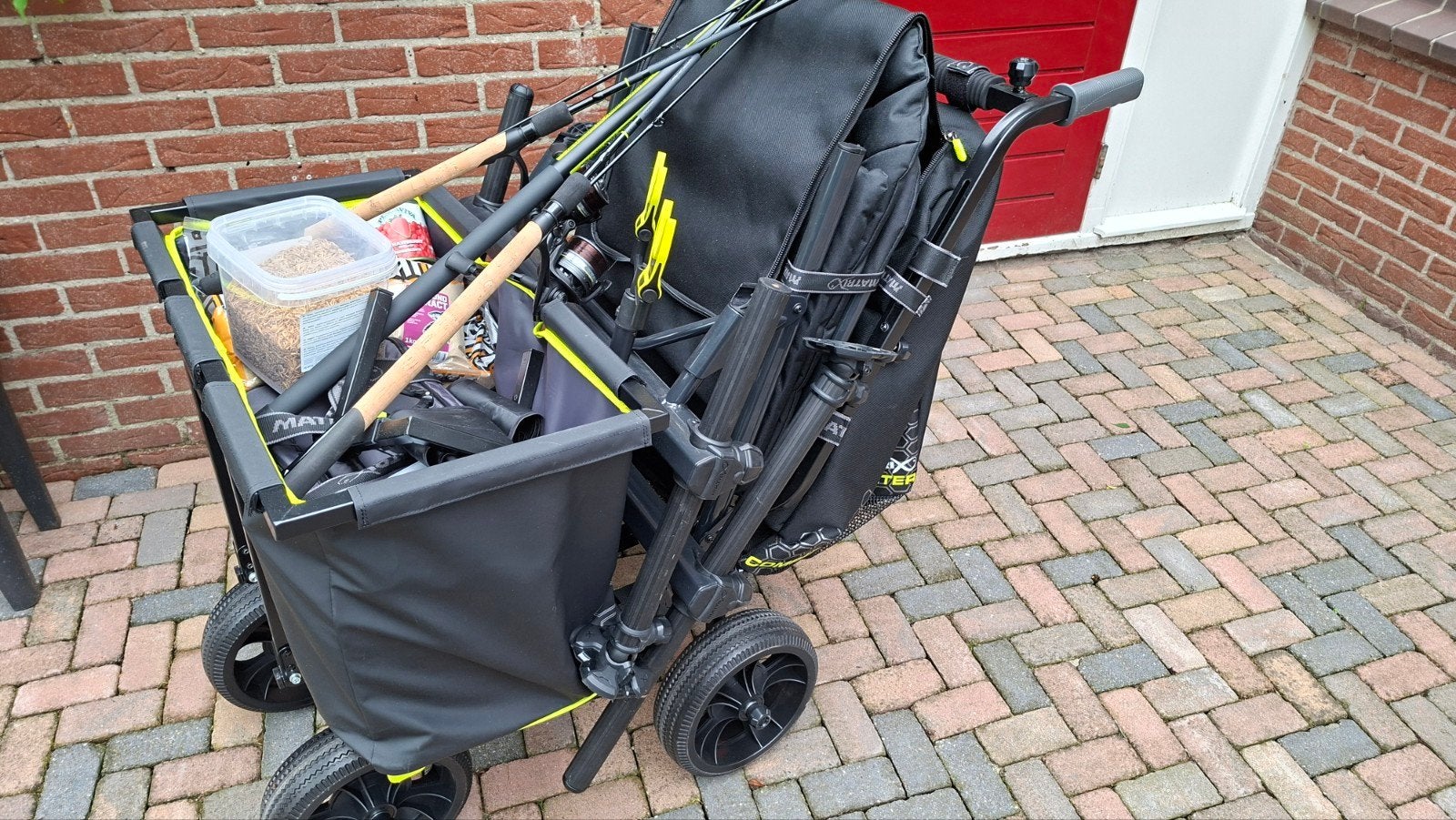 Zeer grote complete Fox Matrix feeder vissen set, Ophalen, Zo goed als nieuw, Complete set