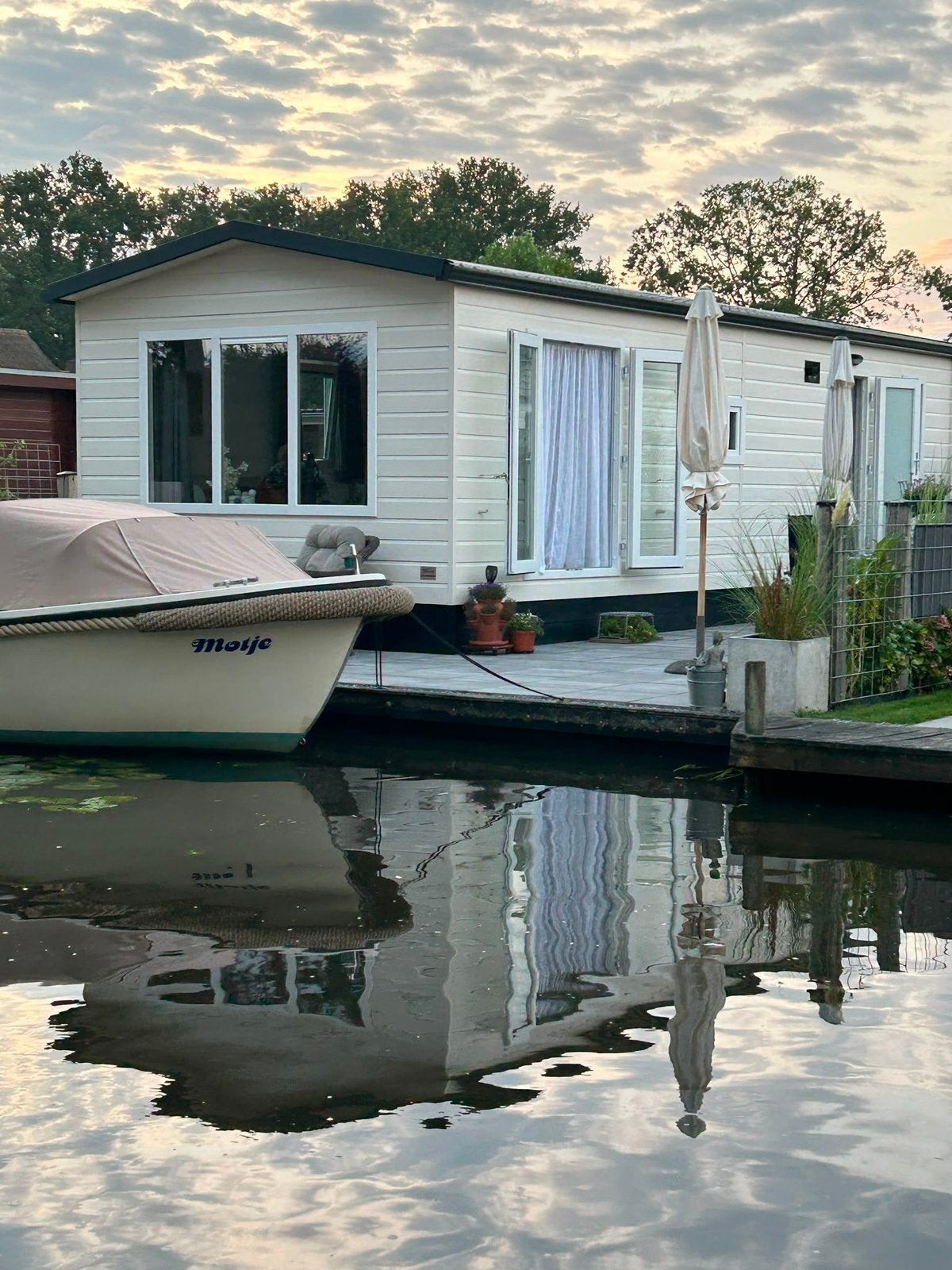 Te koop Chalet aan het water in Wanneperveen/Giethoorn, Caravans en Kamperen, Stacaravans, Tot en met 4