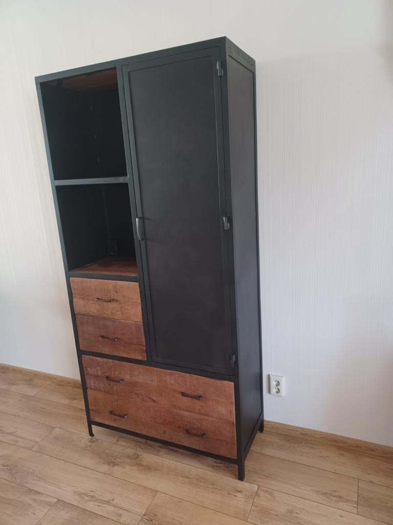 Kast / salontafel., Ophalen, 25 tot 50 cm, Metaal, 50 tot 100 cm