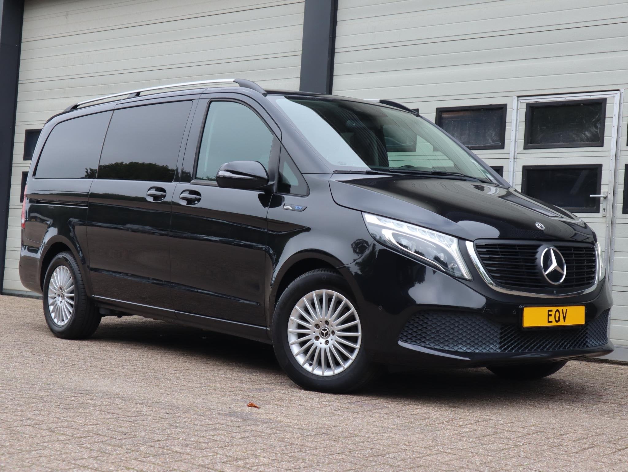 Mercedes-Benz EQV 300 90 kWh L2 -7 Pers. - 360 Camera incl., Auto's, Stof, Gebruikt, 2535 kg, 7 stoelen