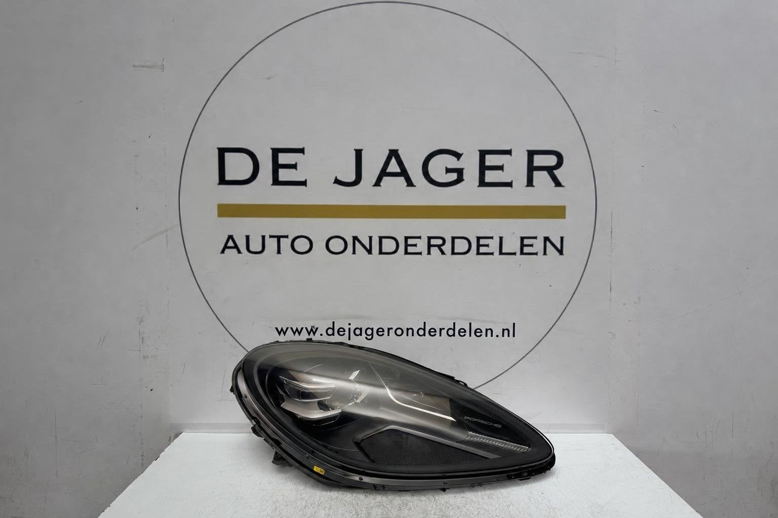 Porsche Macan 95B Full LED koplamp rechts 95B941010BB, Auto-onderdelen, Gebruikt, Porscheplatz 1
70435  Stuttgart, DE, Porsche