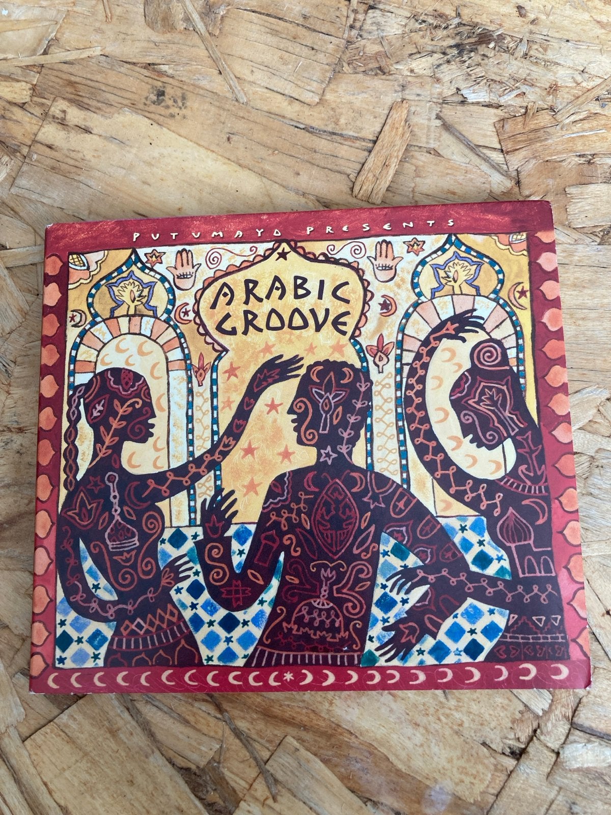 Putumayo Presents: Arabic Groove CD - Wereldmuziek, Ophalen of Verzenden, Zo goed als nieuw, Inclusief boekje, Arabisch