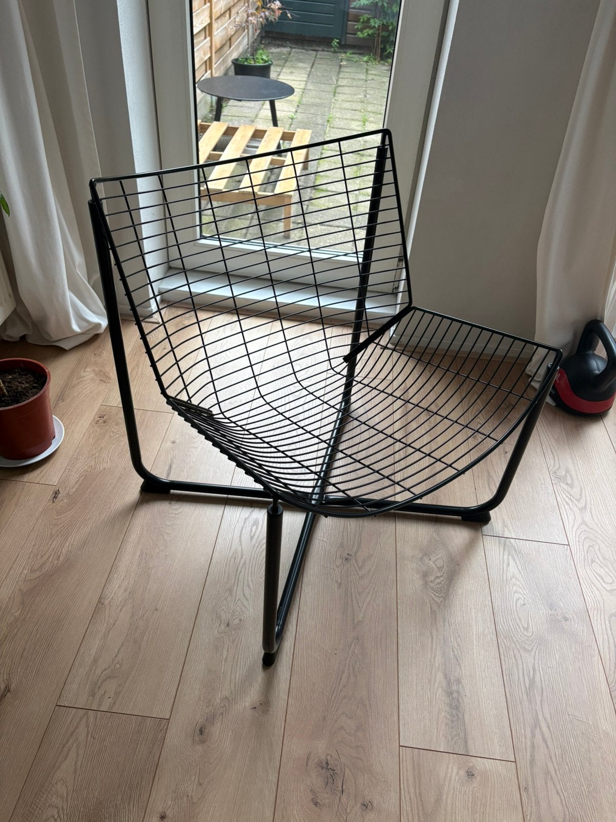 Draadstoel Skalboda, Ophalen, Zo goed als nieuw, Zwart, Eén