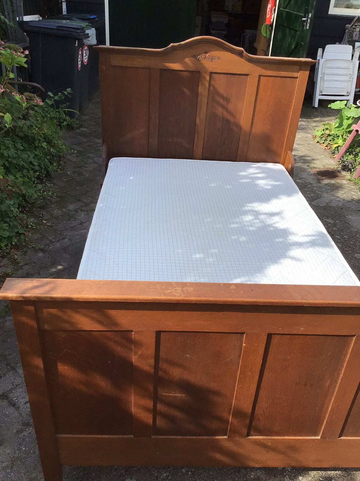 Vintage bed “ Twijfelaar “, Ophalen