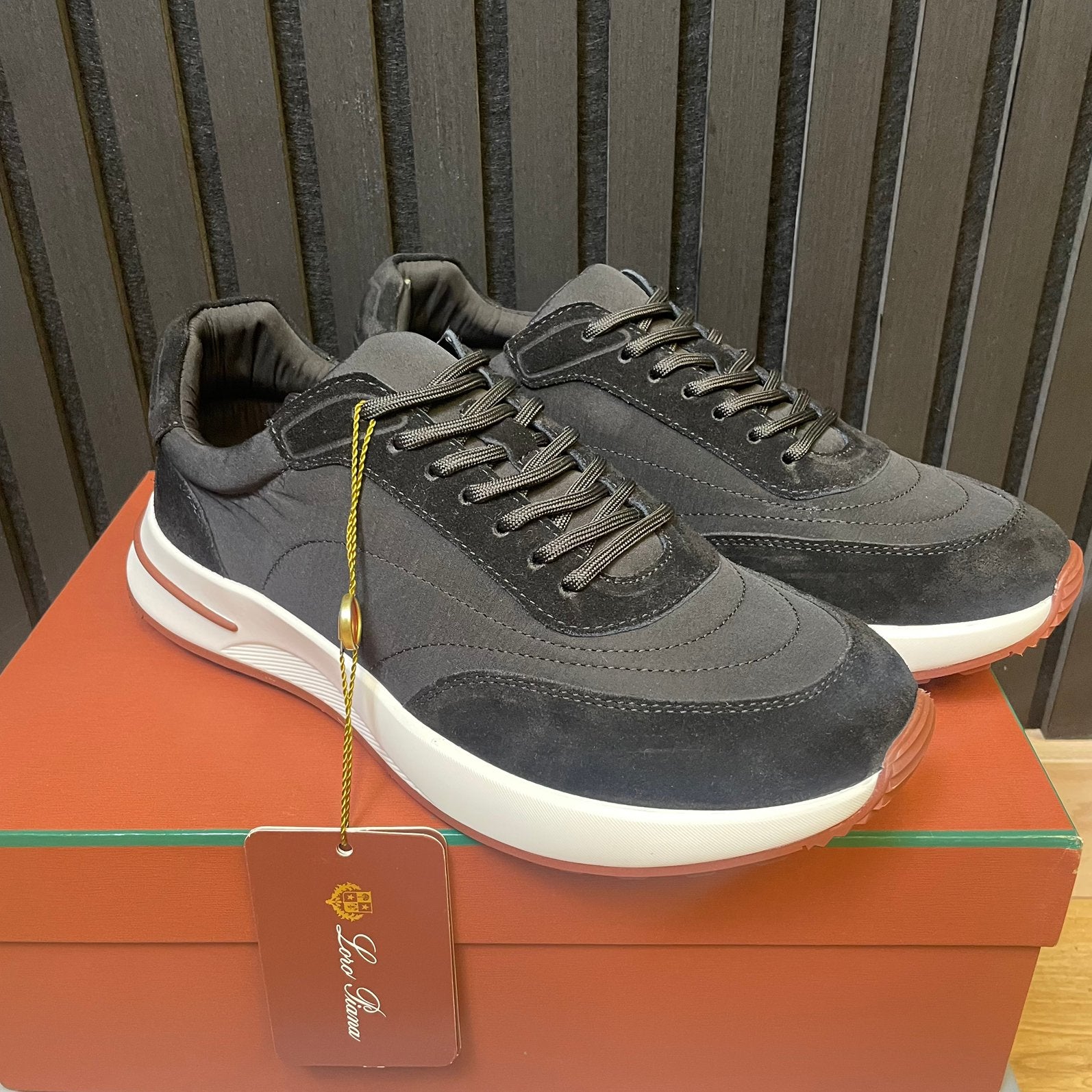 Zwart Suede Weekend Walk - Loro Piana Schoenen, Kleding | Heren, Schoenen, Ophalen of Verzenden, Zwart, Sneakers of Gympen