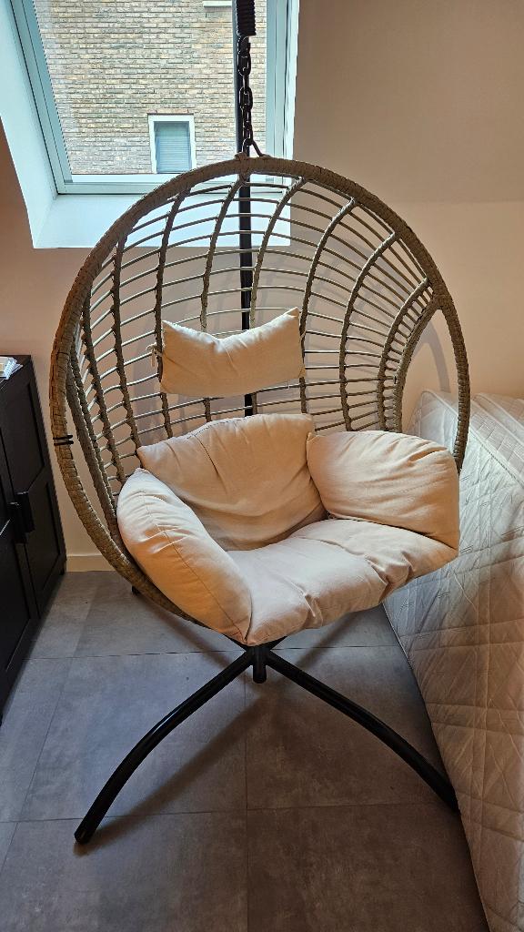Hangstoel ei hangfauteuil, Ophalen, Gebruikt, Zwart, Stof