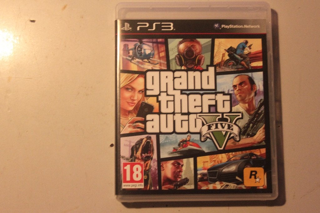 601q - ps3 - grand theft auto five en ps4 - grand theft auto, Alle leeftijden, Ophalen of Verzenden, Gebruikt