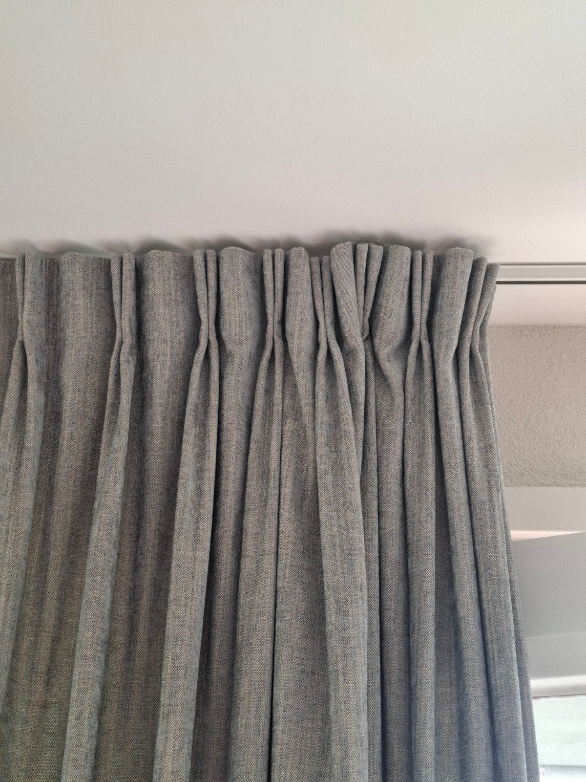 Prachtige woonkamer overgordijnen lichtgrijs ZGAN., 500 cm, Groen, Ophalen of Verzenden, Zo goed als nieuw