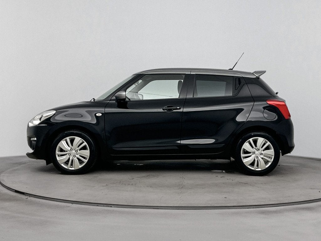 Suzuki Swift 1.2 Select Bi-Tone Navi | Metaallak | Stoelverw, Auto's, Suzuki, Voorwielaandrijving, 12 maanden, Stof, Gebruikt