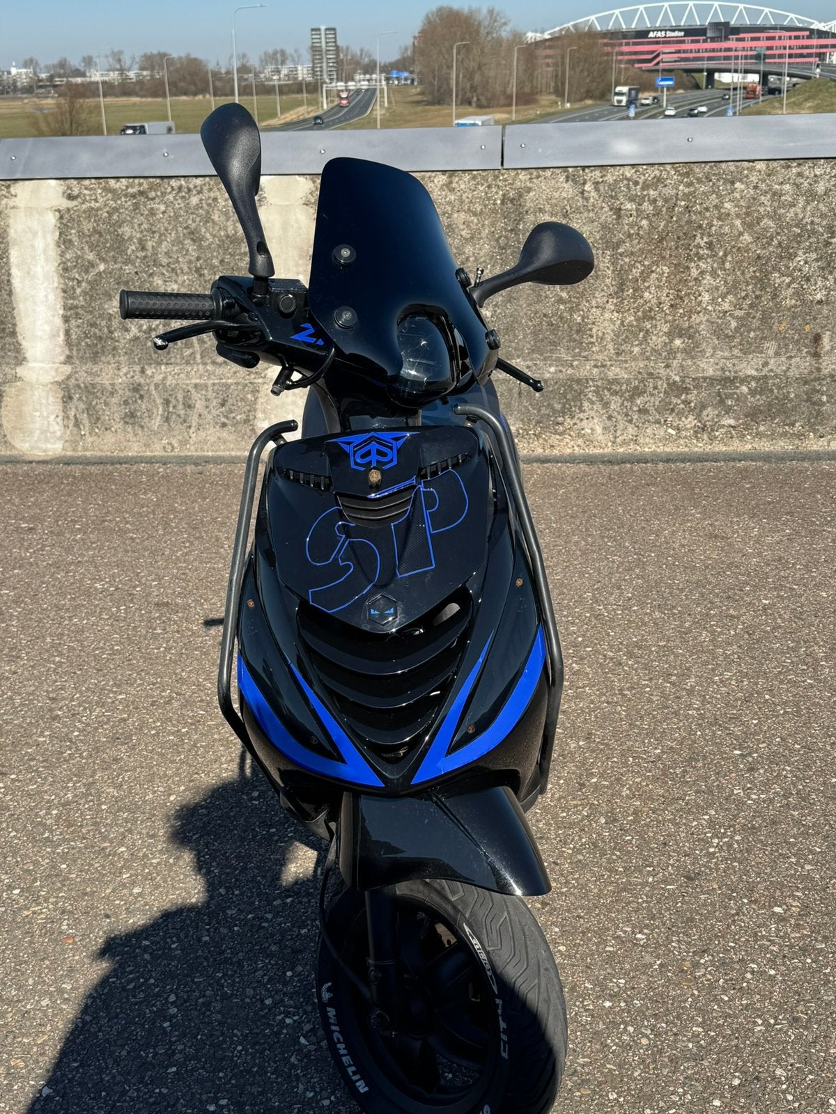 Piaggio Zip 4T 50cc (Sp sticker set), Fietsen en Brommers, Ophalen, Zo goed als nieuw, Benzine, Zip