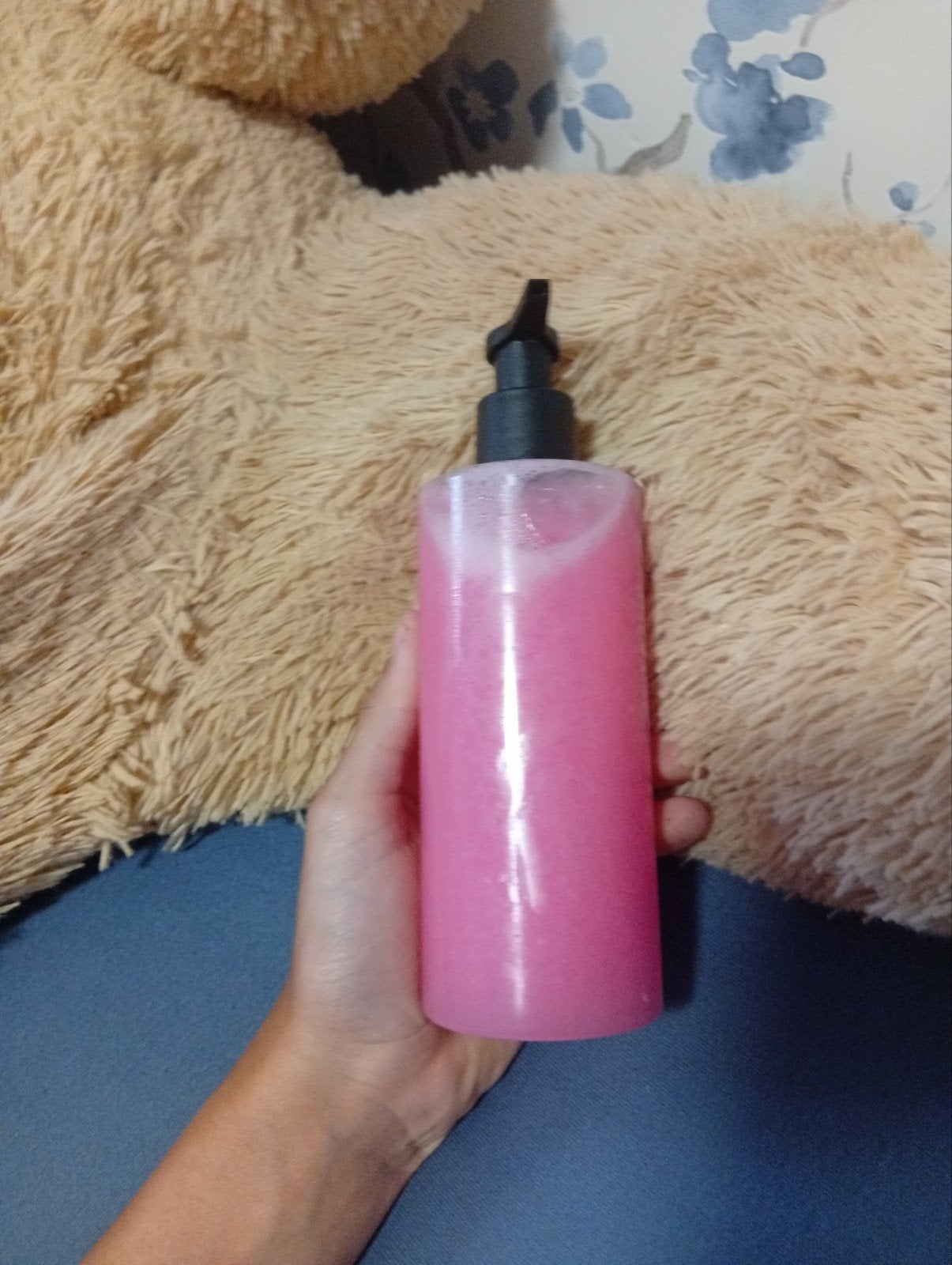 Nieuwe Roze Shampoo - Heerlijk Ruikend!, Ophalen of Verzenden, Nieuw, Shampoo of Conditioner