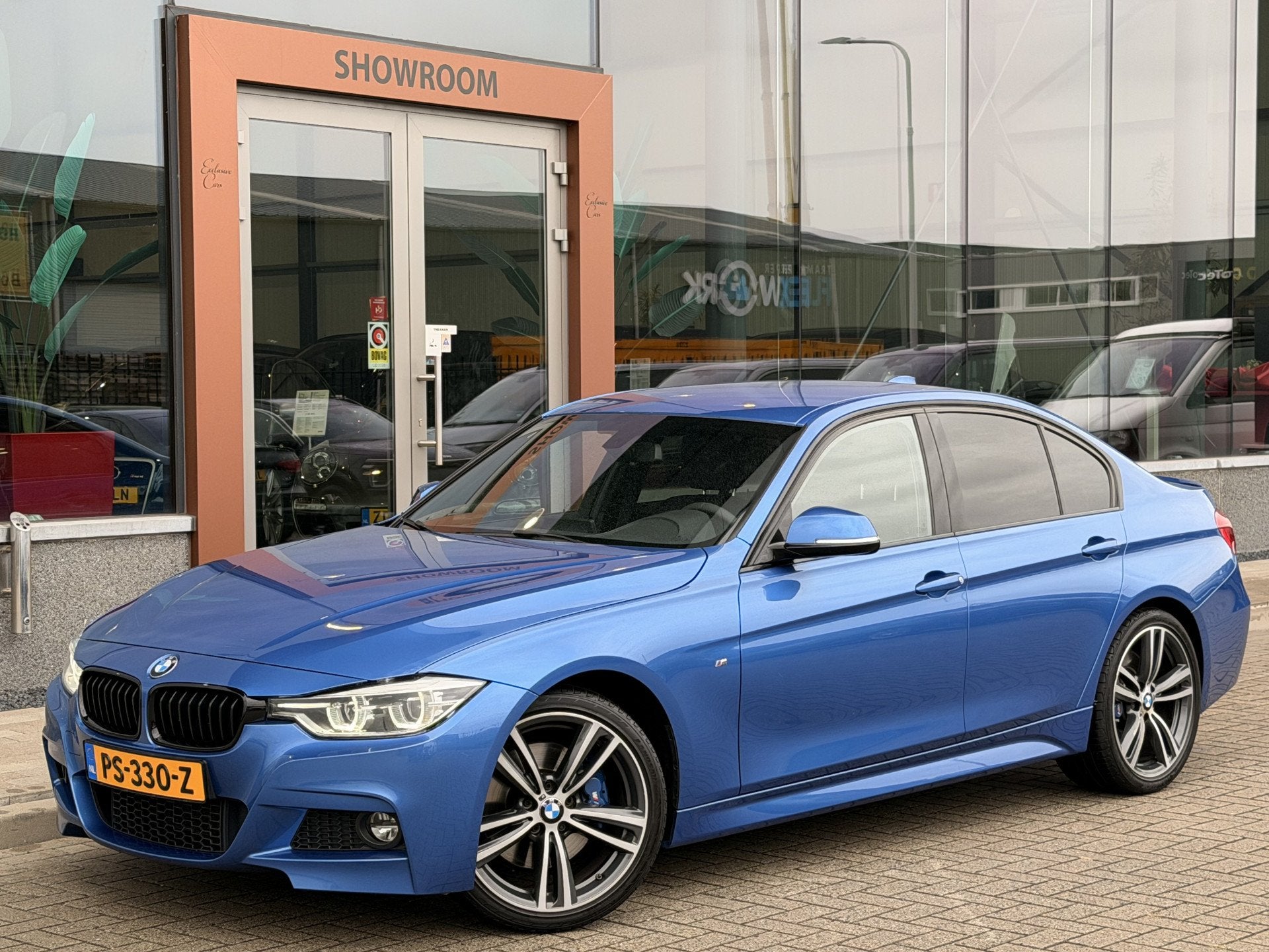 BMW 3-serie 320i M-Sport | Cruise | Stoelverwarming | Navi |, Auto's, Automaat, 1998 cc, Achterwielaandrijving, 4 cilinders