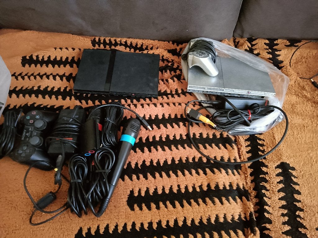 2x  PS2, Ophalen, Gebruikt, Met 2 controllers