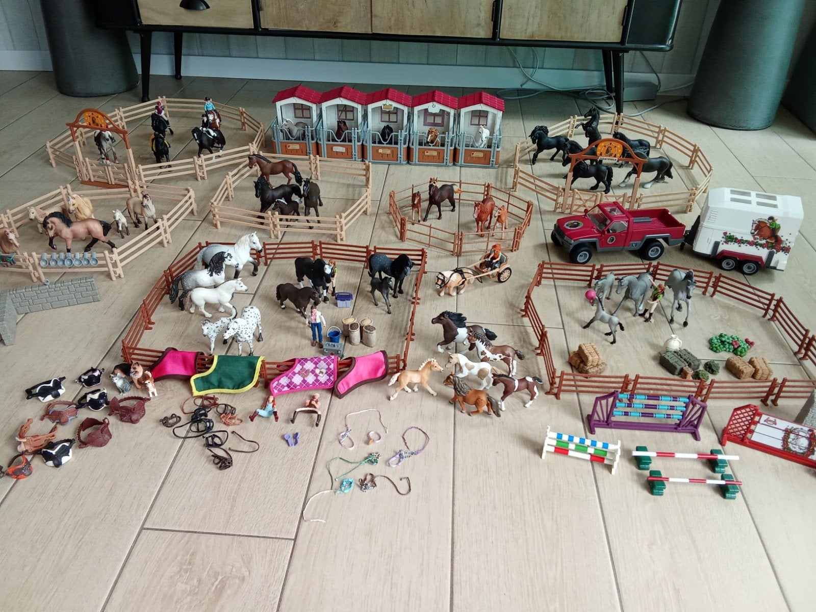 Grote Schleich Paardenstal Set met Veel Accessoires, Ophalen of Verzenden, Jongen of Meisje