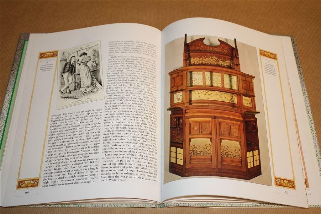 The Arts & Crafts Movement., Ophalen of Verzenden, Gelezen