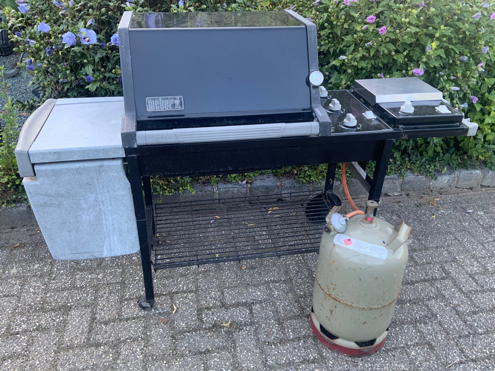 BBQ met gasfles, Tuin en Terras, Ophalen, Zo goed als nieuw