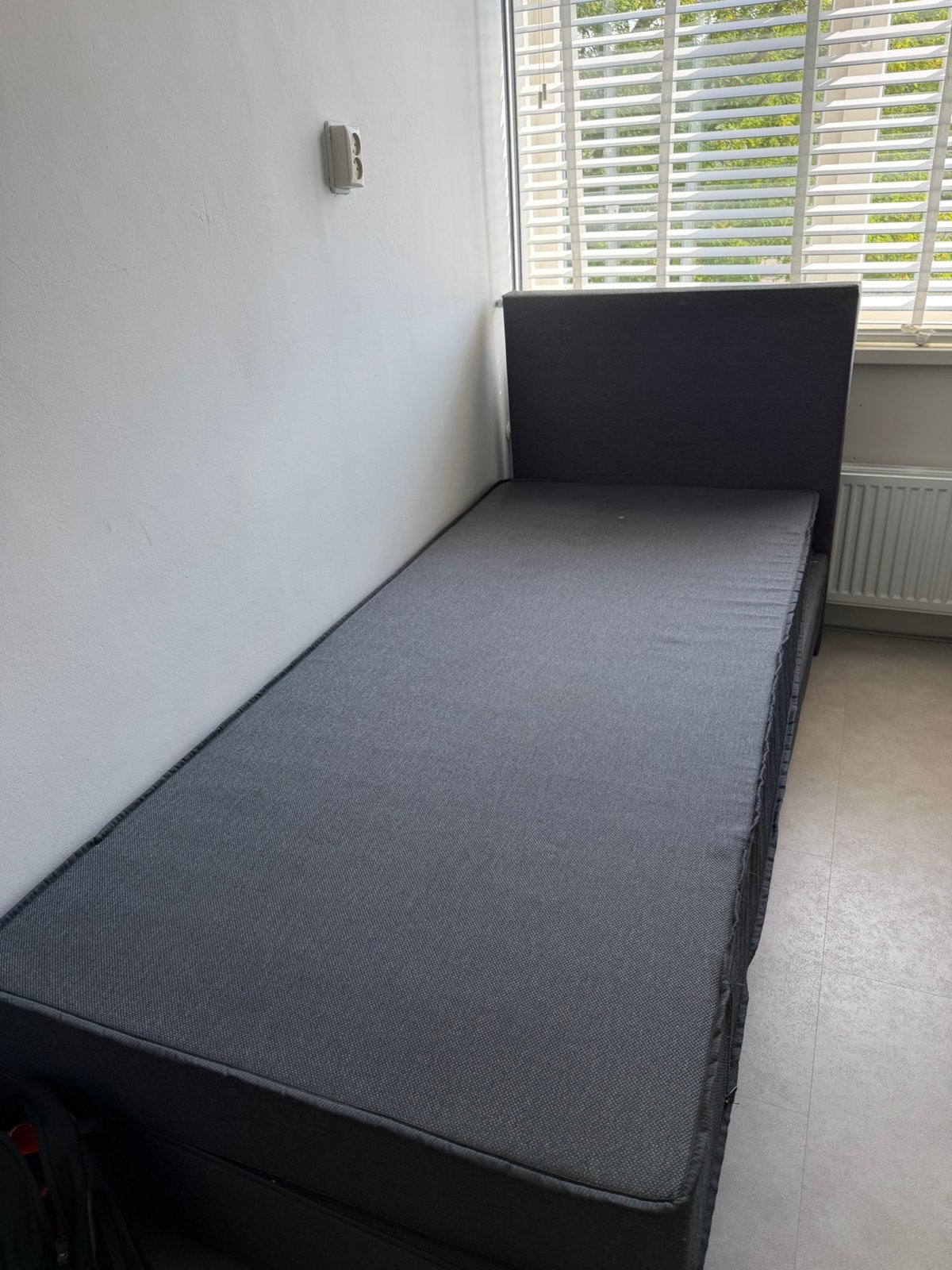 Grijze boxspring, Ophalen, Gebruikt, Eenpersoons, Stof