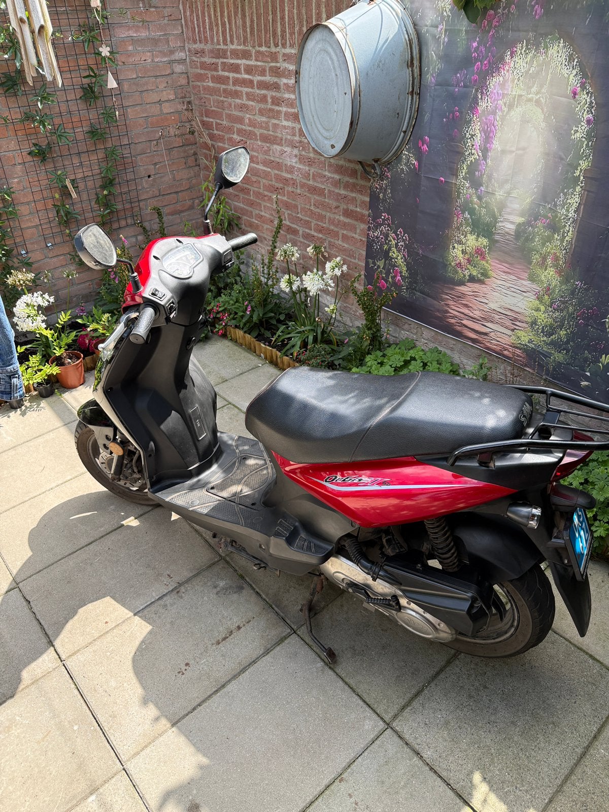 Sym orbit 2 2017 snorscooter (blauw kenteken), Fietsen en Brommers, Scooters | SYM, Ophalen, Zo goed als nieuw, Benzine, Orbit